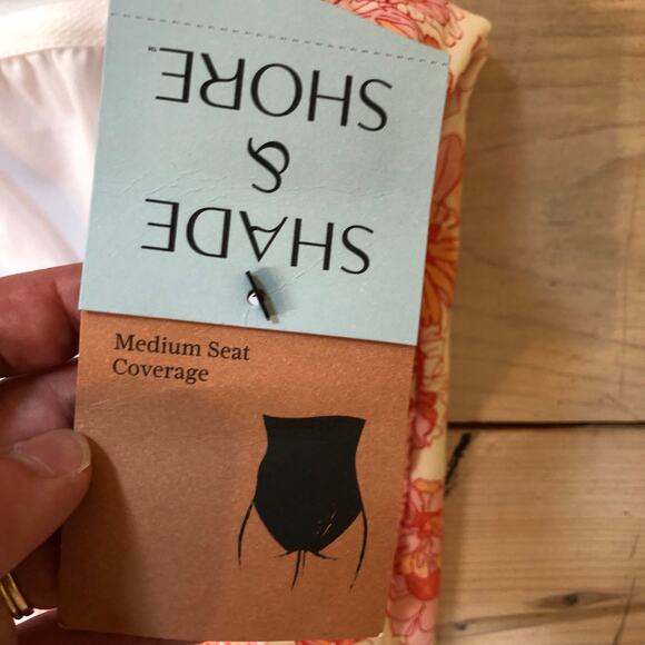 Shade & Shore NWT Women's Peach Floral Shirred Bandeau Swimsuit L (12/14) - Picture 7 of 11